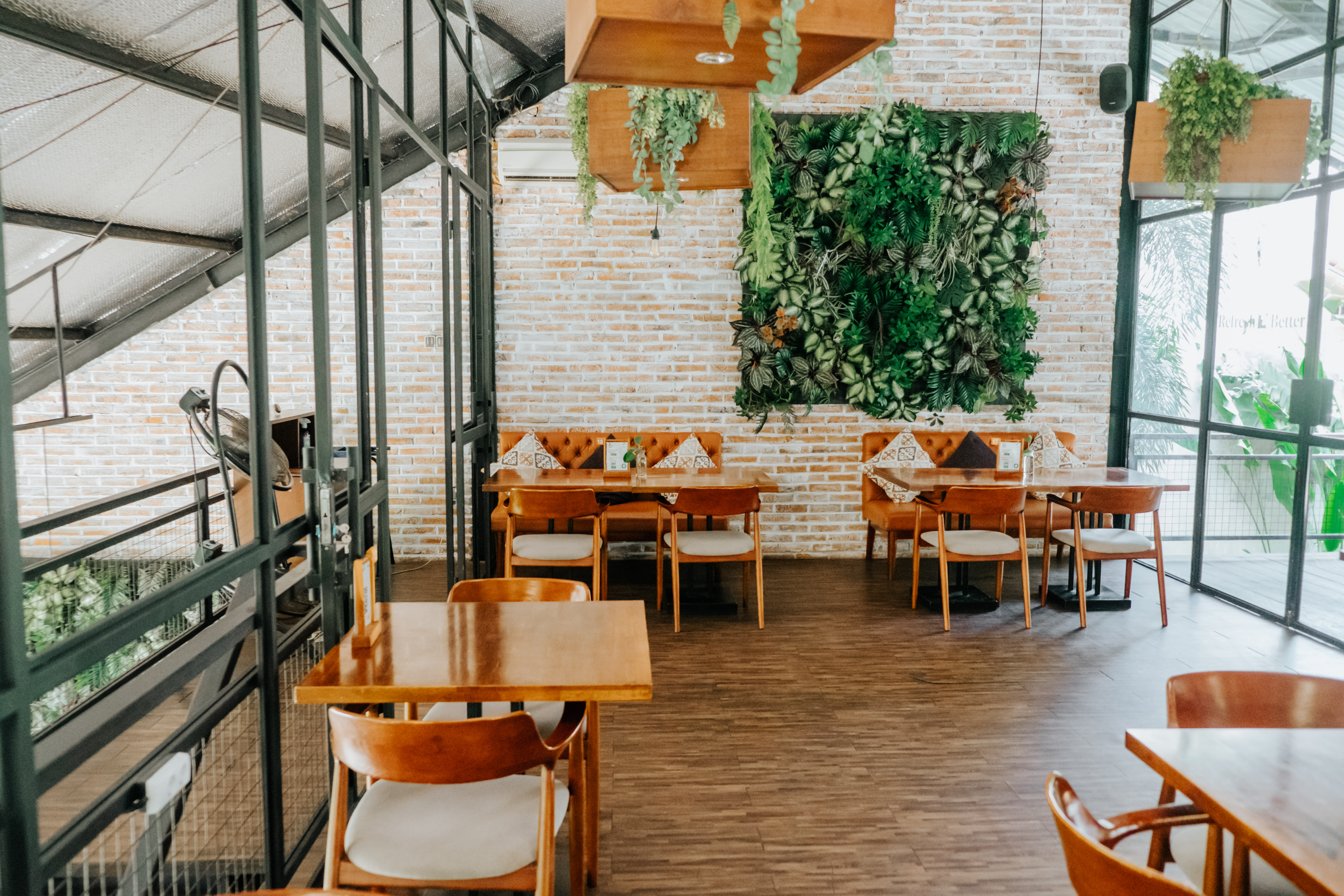 Loh Coffee Guest